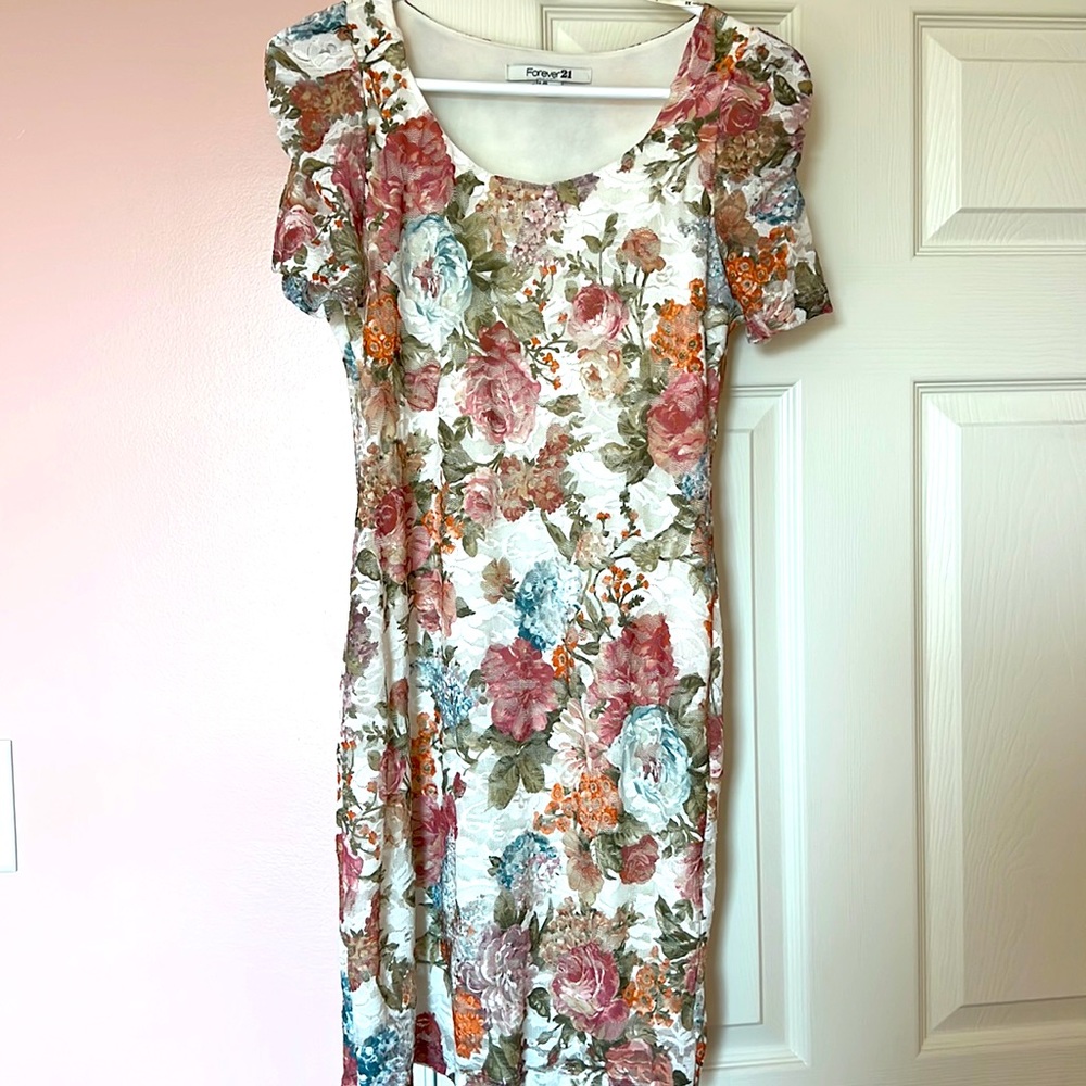 Junior, large dress, forever, 21 light and summary